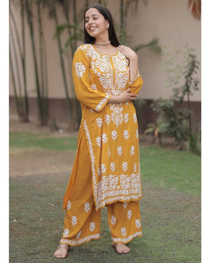 Women chikankari work Kurti and pants