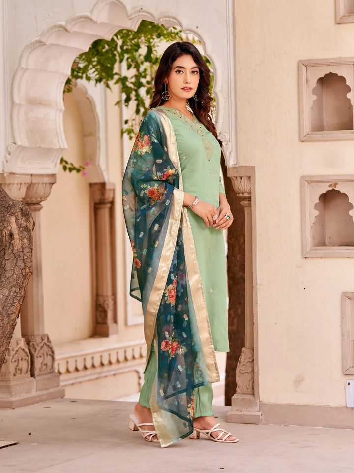 Classic Embroidered Chandari Kurta Set